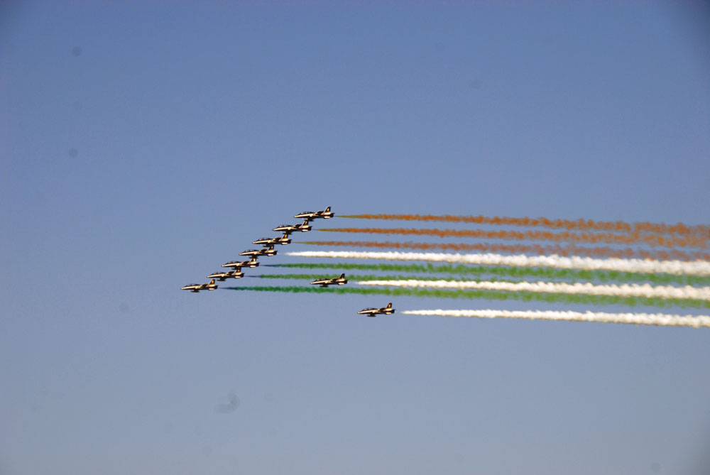 Il  più grande spettacolo del Week-end: Le Frecce Tricolori 