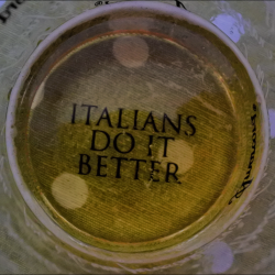 [Scattanti]  OVUNQUE TU VADA, NEL MONDO ... ITALIANS DO IT BETTER