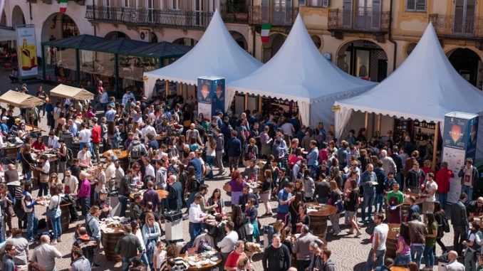 Vinum Festival In Alba A Wine Event Of International Renown 23 24 25 April 30 April 1st Of May Travel Ideas By Podium